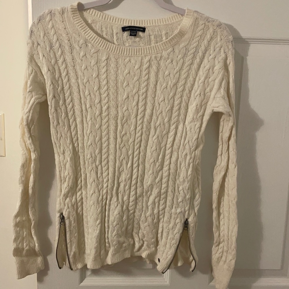American eagle sweater
